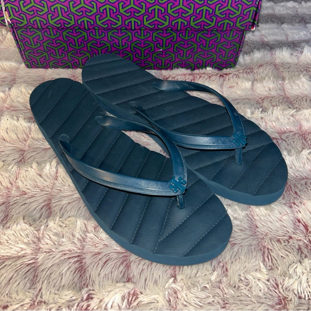 Tory Burch Women's Kira Flip Flops size 8